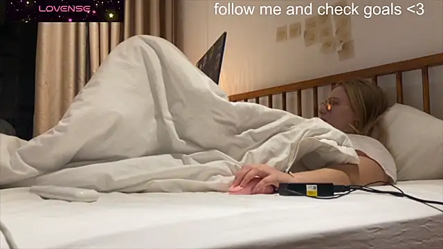 JacyWinslat online show from 12/22/25, 12:49