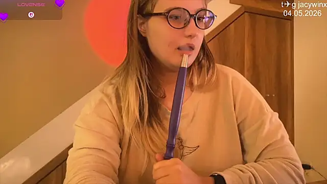 JacyWinslat online show from 05/04/26, 08:06