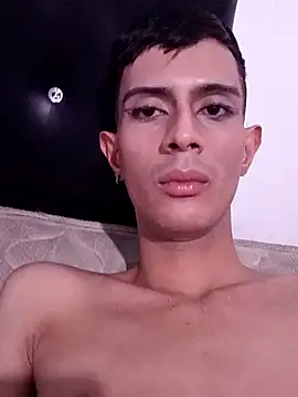 Snapshot of DOMINANTE_KLOE_ chatting on 02/28/25, 05:37 DOMINANTE KLOE online show from 02/28/25, 05:37