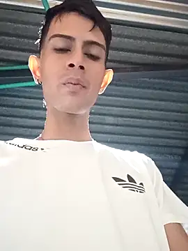 Snapshot of DOMINANTE_KLOE_ chatting on 03/05/25, 03:51 DOMINANTE KLOE online show from 03/05/25, 03:51