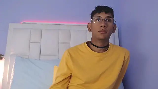 Nick Collins18 online show from 12/16/25, 07:07