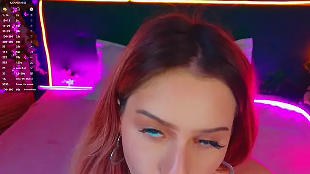 AlinaWalters online show from 10/19/25, 09:28