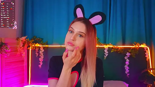 AlinaWalters online show from 11/19/25, 08:09