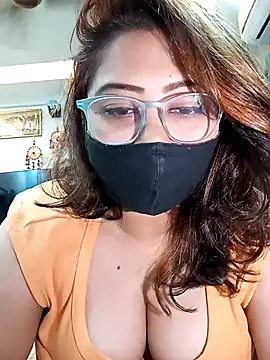 Cute-mona online show from 11/07/25, 11:04