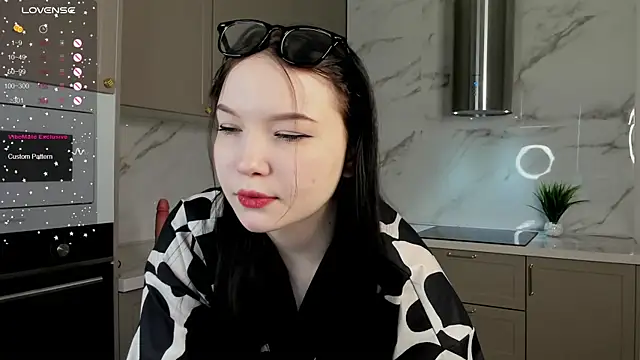 Snapshot of uwwu_bunny chatting on 03/22/25, 02:36 uwwu bunny online show from 03/22/25, 02:36