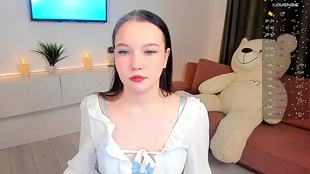 Snapshot of uwwu_bunny chatting on 02/06/25, 01:32 uwwu bunny online show from 02/06/25, 01:32