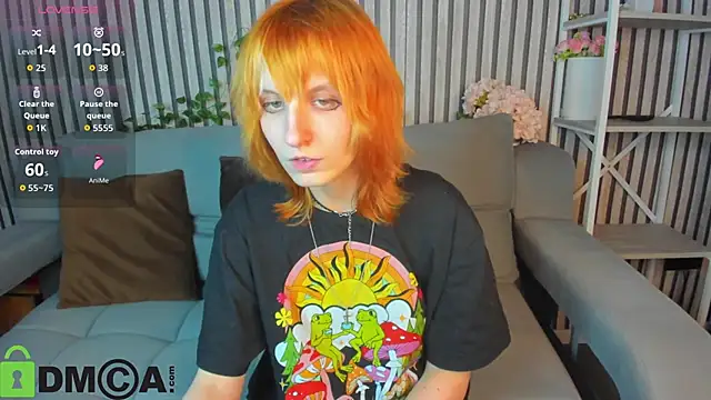 Snapshot of Little_Chips chatting on 03/17/26, 05:27 Little Chips online show from 03/17/26, 05:27