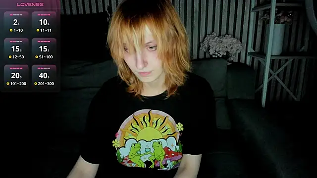 Snapshot of Little_Chips chatting on 04/15/26, 05:17 Little Chips online show from 04/15/26, 05:17