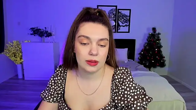 Snapshot of DaniellaLovely chatting on 01/12/25, 10:56 DaniellaLovely online show from 01/12/25, 10:56