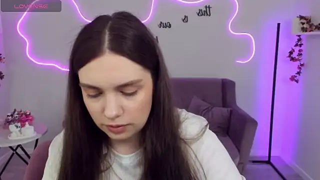 Snapshot of DaniellaLovely chatting on 03/18/25, 11:00 DaniellaLovely online show from 03/18/25, 11:00