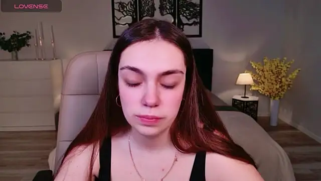 DaniellaLovely online show from 11/17/25, 11:03