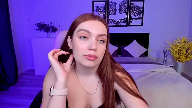 Snapshot of DaniellaLovely chatting on 02/09/25, 04:18 DaniellaLovely online show from 02/09/25, 04:18