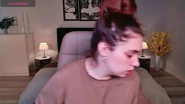 DaniellaLovely online show from 11/15/25, 10:52