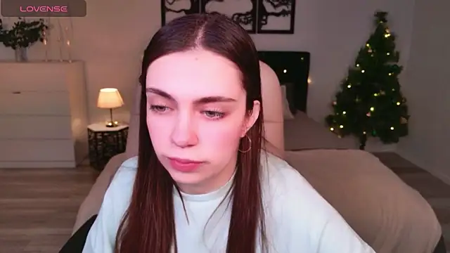 DaniellaLovely online show from 12/23/25, 10:58