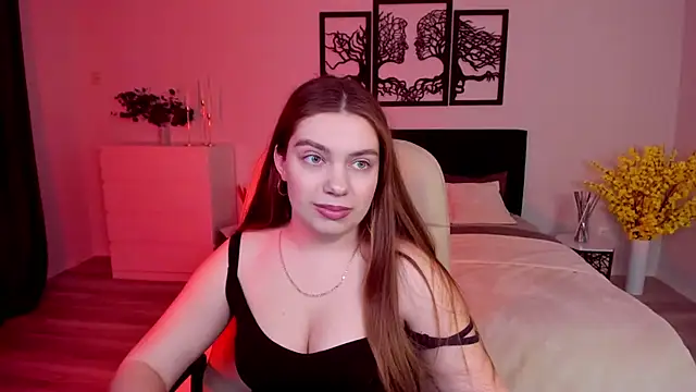 Snapshot of DaniellaLovely chatting on 02/04/25, 12:00 DaniellaLovely online show from 02/04/25, 12:00