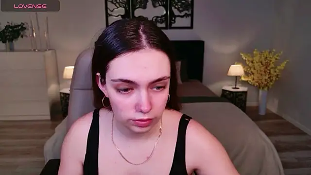 DaniellaLovely online show from 11/18/25, 10:40