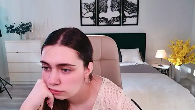 DaniellaLovely online show from 02/04/26, 10:54