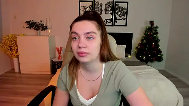 Snapshot of DaniellaLovely chatting on 01/23/25, 02:28 DaniellaLovely online show from 01/23/25, 02:28
