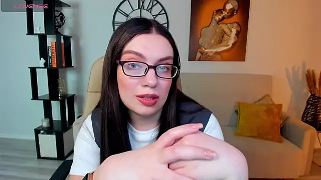 Snapshot of DaniellaLovely chatting on 03/11/25, 11:23 DaniellaLovely online show from 03/11/25, 11:23