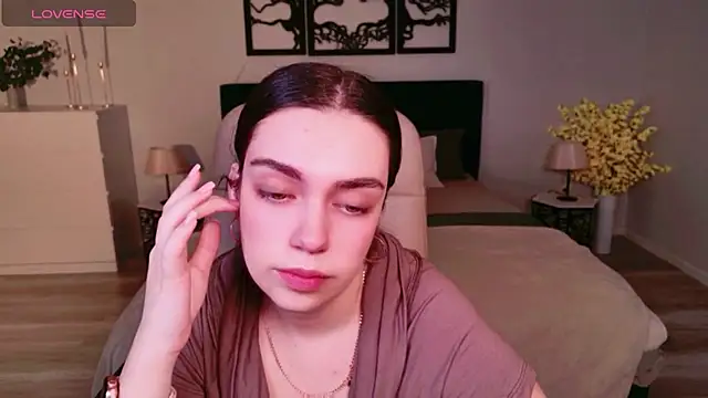 DaniellaLovely online show from 11/23/25, 11:09