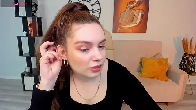 Snapshot of DaniellaLovely chatting on 03/05/25, 11:06 DaniellaLovely online show from 03/05/25, 11:06