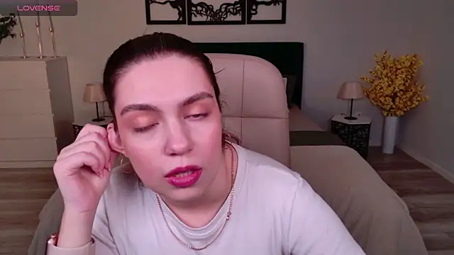 DaniellaLovely online show from 11/14/25, 11:14