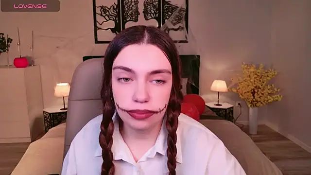 DaniellaLovely online show from 10/31/25, 11:18