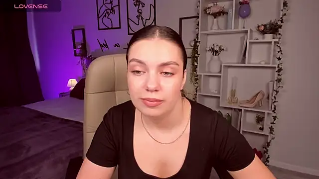 Snapshot of DaniellaLovely chatting on 09/15/25, 10:48 DaniellaLovely online show from 09/15/25, 10:48