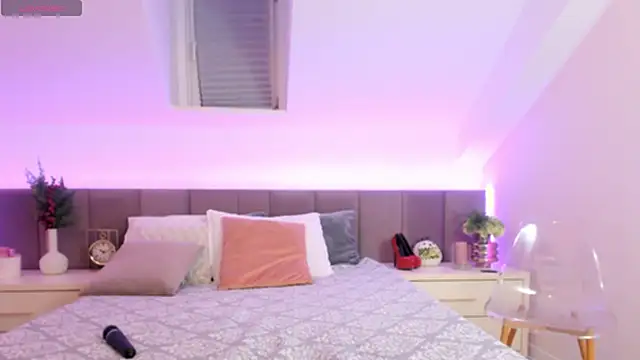 JessieePink online show from 03/20/26, 06:53