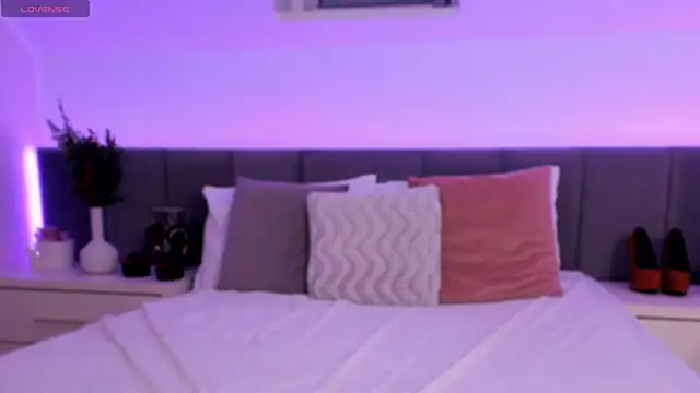 JessieePink online show from 04/23/26, 05:14