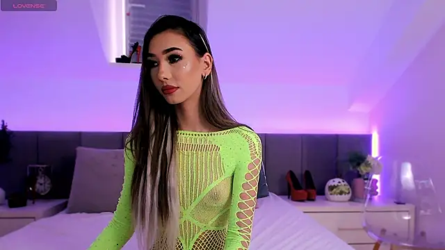 JessieePink online show from 04/20/26, 03:57