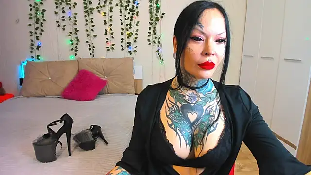 Megan Black Moon online show from 03/14/25, 08:32