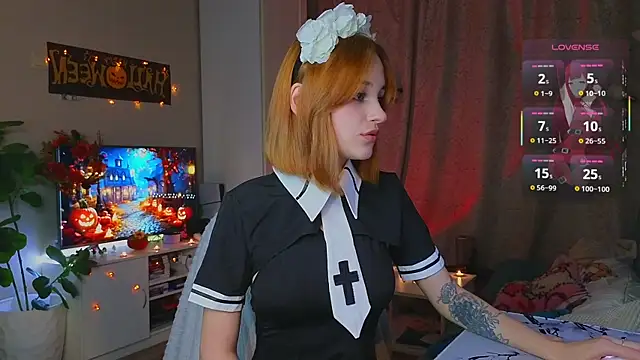 MaryRace online show from 10/31/25, 12:13