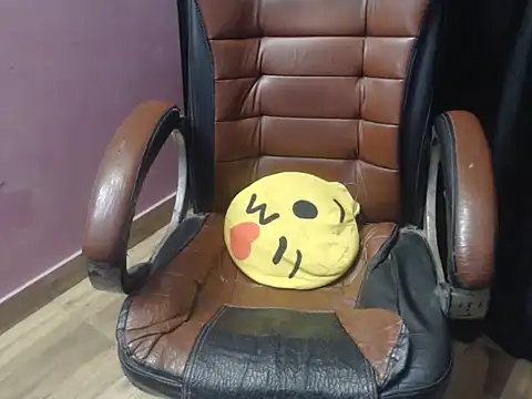 cutie-pie8 online show from 01/12/25, 10:45