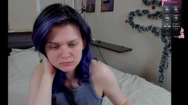 Snapshot of JulieTaylors chatting on 07/17/26, 10:07 JulieTaylors online show from 07/17/26, 10:07