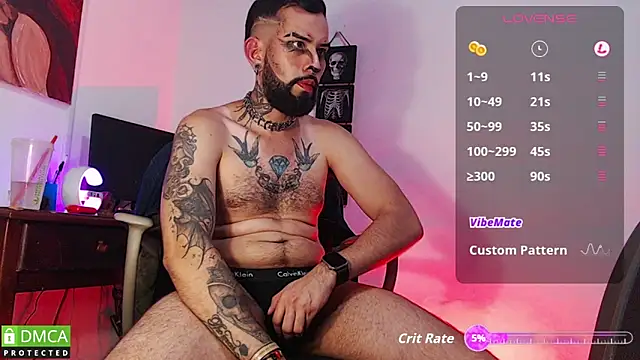 Snapshot of Diilanhott chatting on 10/31/25, 11:33 Diilanhott online show from 10/31/25, 11:33