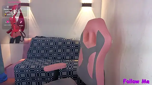 vittorialombardi   online show from 03/25/26, 01:32