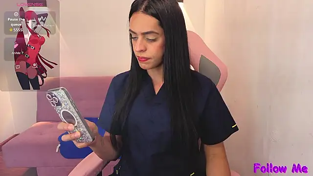 vittorialombardi   online show from 02/08/26, 08:39