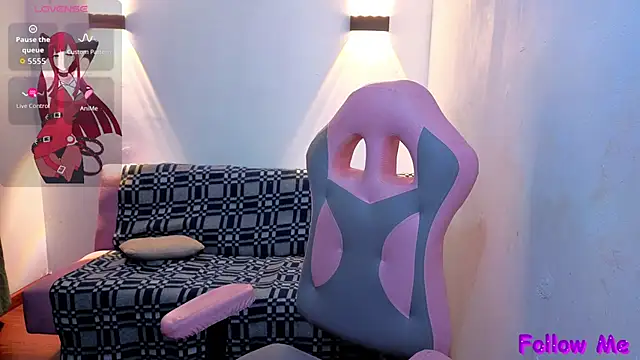 vittorialombardi   online show from 04/07/26, 06:59