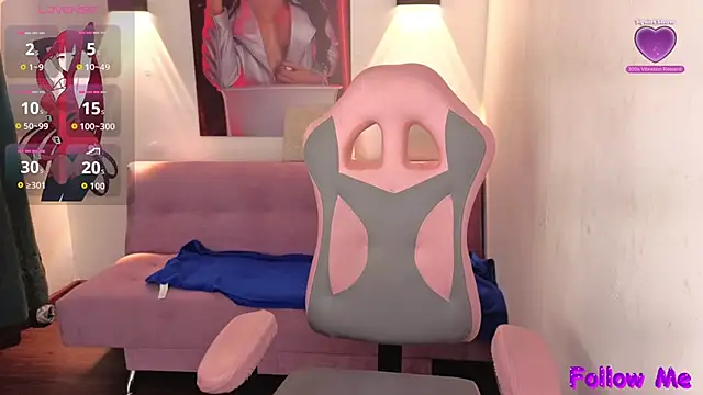 Snapshot of vittorialombardi__ chatting on 10/08/25, 08:16 vittorialombardi online show from 10/08/25, 08:16