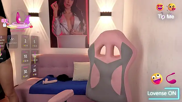 Snapshot of vittorialombardi__ chatting on 09/10/25, 08:13 vittorialombardi online show from 09/10/25, 08:13