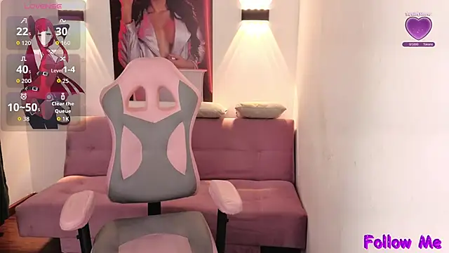 Snapshot of vittorialombardi__ chatting on 10/27/25, 07:09 vittorialombardi online show from 10/27/25, 07:09