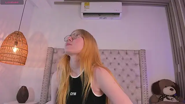 Snapshot of Alexa_Handler chatting on 12/02/25, 08:10 Alexa Handler online show from 12/02/25, 08:10