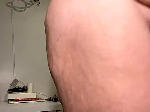 Snapshot of Kittyymaze1 chatting on 10/30/25, 12:58 Kittyymaze1 online show from 10/30/25, 12:58