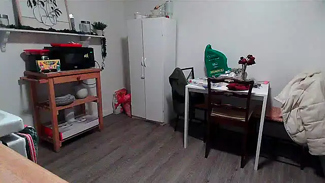 Kittyymaze1 online show from 12/21/25, 12:29