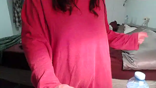 Snapshot of Kittyymaze1 chatting on 12/19/25, 12:07 Kittyymaze1 online show from 12/19/25, 12:07