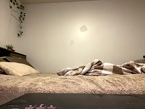 Snapshot of Kittyymaze1 chatting on 11/05/25, 08:01 Kittyymaze1 online show from 11/05/25, 08:01