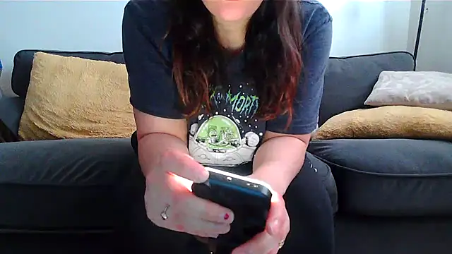 Snapshot of Kittyymaze1 chatting on 12/15/25, 04:13 Kittyymaze1 online show from 12/15/25, 04:13