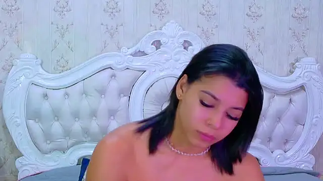 TiaraRosse online show from 10/24/25, 12:37