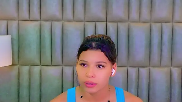 TiaraRosse online show from 03/06/26, 12:00